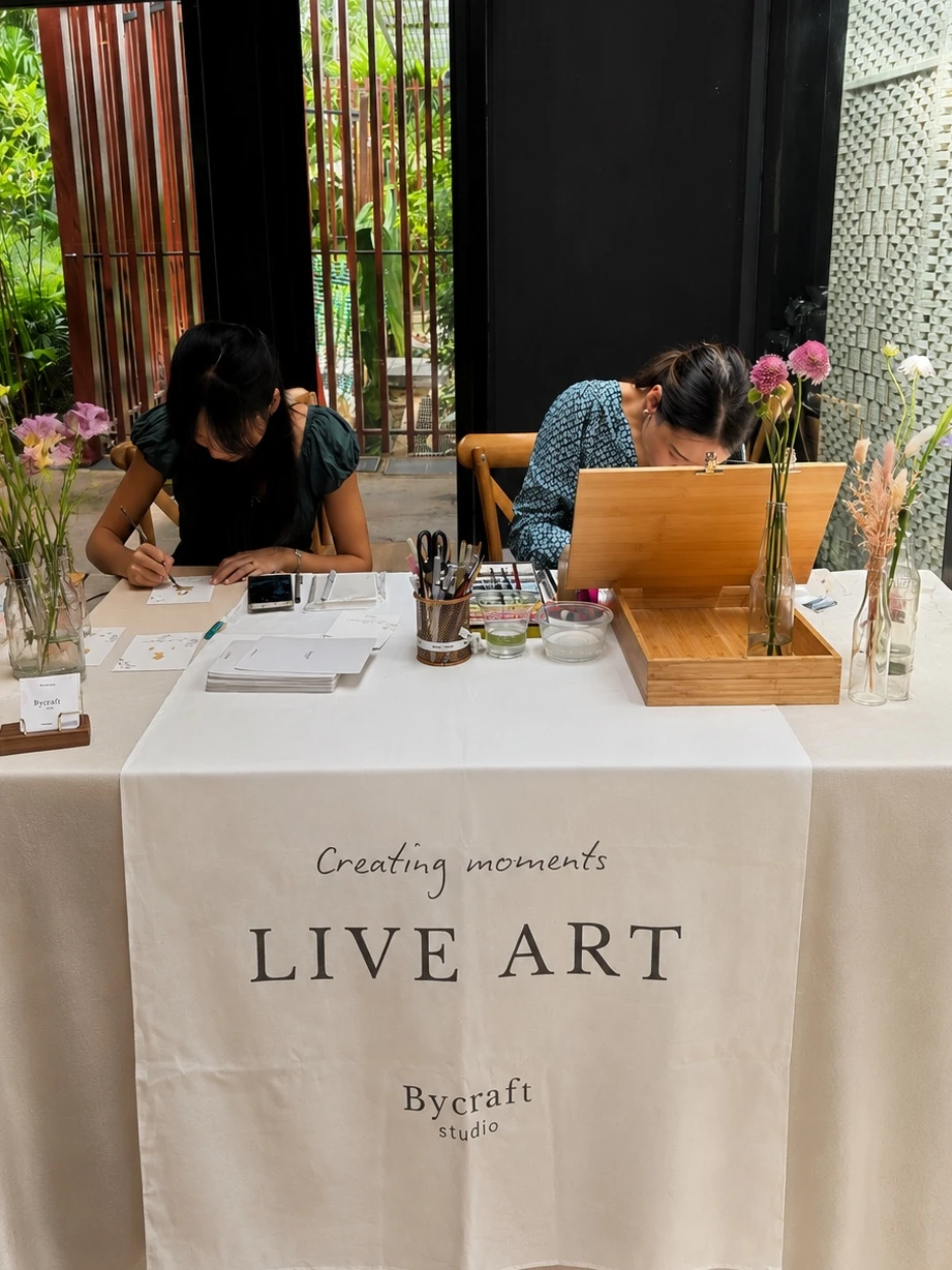 2 Artists painting at Vineyard, Hortpark